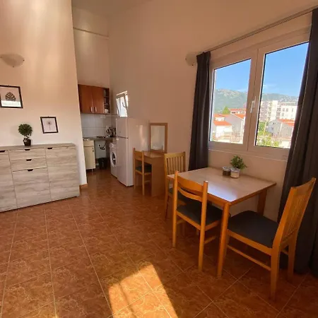 Alina'S Apartment Bečići Exterior photo